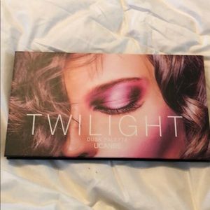Twilight dusk eyeshadow palette ucanbe. New!